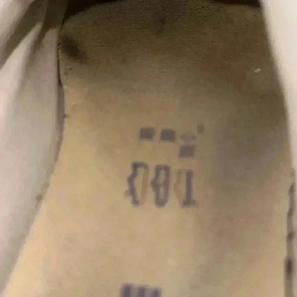 Converse Chucks size 7 - Picture 7 of 9